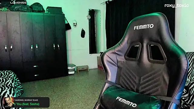 roxy toxic online show from 11, 10, 2025