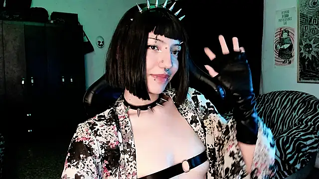 Snapshot of roxy_toxic chatting on 3, 2, 2026 roxy toxic online show from 3, 2, 2026