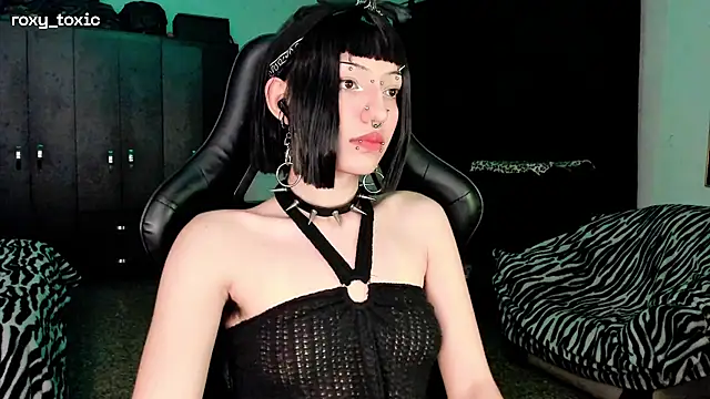 roxy toxic online show from 18, 11, 2025