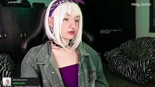 roxy toxic online show from 8, 10, 2025