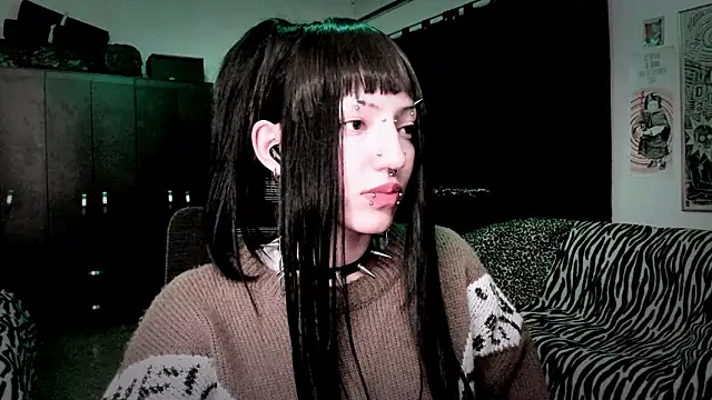 Snapshot of roxy_toxic chatting on 3, 3, 2026 roxy toxic online show from 3, 3, 2026