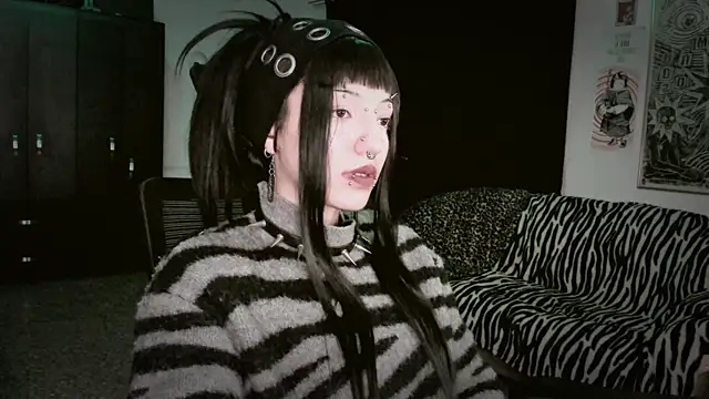 roxy toxic online show from 3, 4, 2026