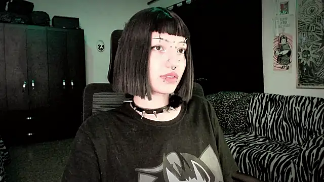 Snapshot of roxy_toxic chatting on 24, 2, 2026 roxy toxic online show from 24, 2, 2026