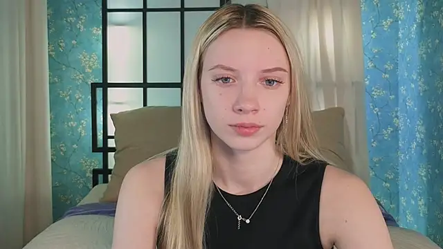 Snapshot of katt__y chatting on 12, 11, 2025 katt y online show from 12, 11, 2025