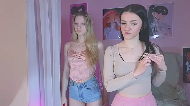 Snapshot of katt__y chatting on 8, 3, 2025 katt y online show from 8, 3, 2025