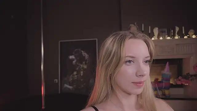 Snapshot of katt__y chatting on 10, 3, 2025 katt y online show from 10, 3, 2025