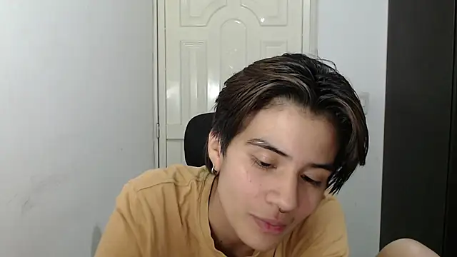 Snapshot of Dha_lia0 chatting on 26, 1, 2025 Dha lia0 online show from 26, 1, 2025