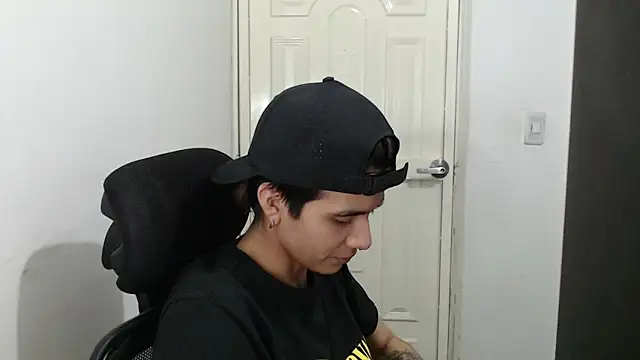 Snapshot of Dha_lia0 chatting on 20, 1, 2025 Dha lia0 online show from 20, 1, 2025