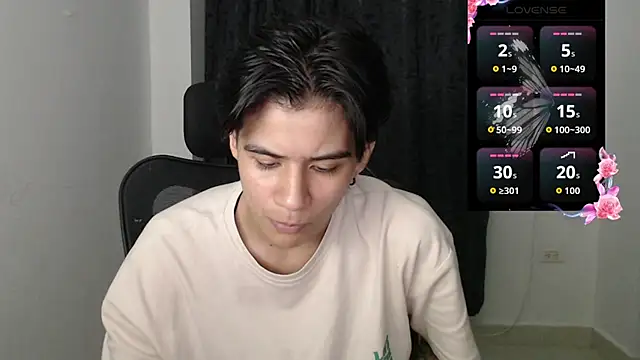 Snapshot of Dha_lia0 chatting on 22, 12, 2025 Dha lia0 online show from 22, 12, 2025