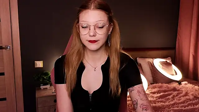 MiaWhisper online show from 5, 2, 2025