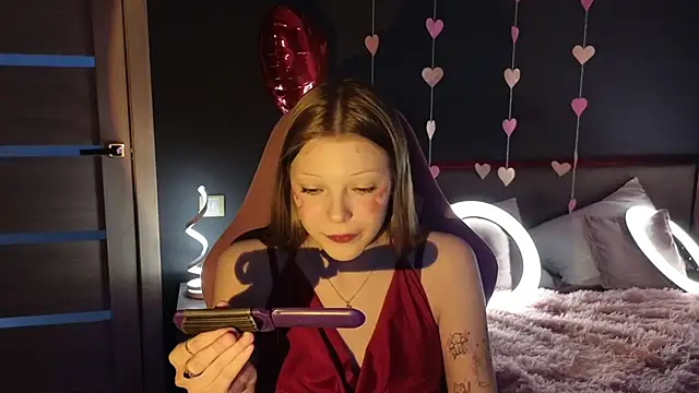 MiaWhisper online show from 14, 2, 2025