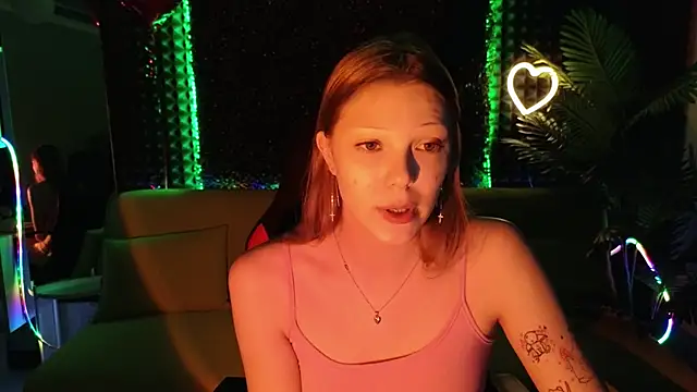 MiaWhisper online show from 12, 2, 2025