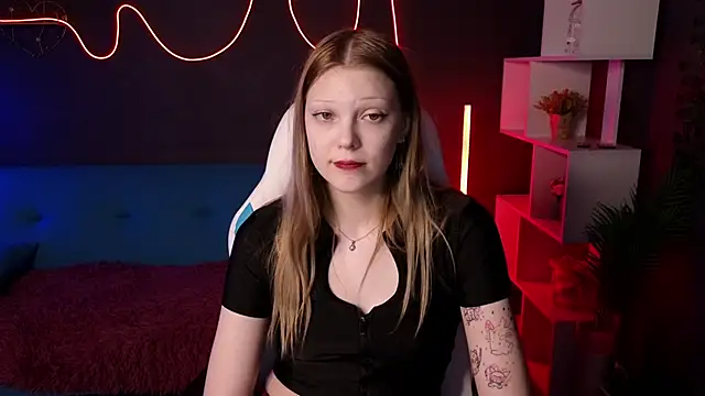 MiaWhisper online show from 6, 2, 2025