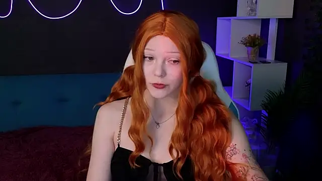 MiaWhisper online show from 30, 1, 2025