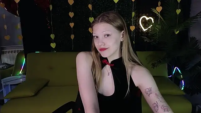 MiaWhisper online show from 22, 2, 2025