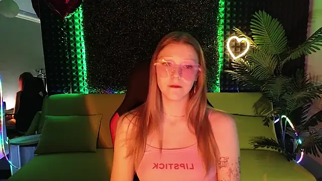 MiaWhisper online show from 13, 2, 2025