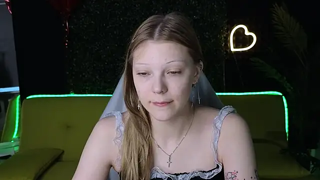 MiaWhisper online show from 21, 3, 2025