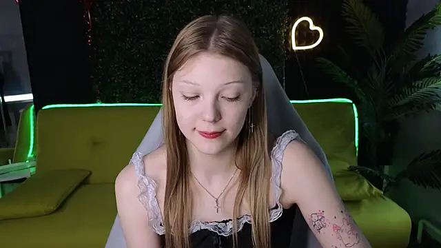 MiaWhisper online show from 21, 3, 2025