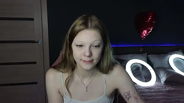 MiaWhisper online show from 24, 2, 2025