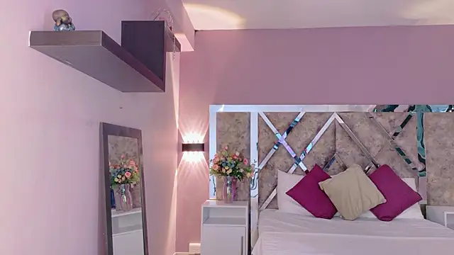 ValeriaOrtega online show from 10, 4, 2026