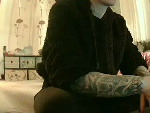 HannahD online show from 17, 1, 2025