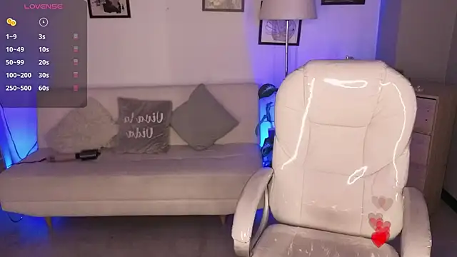 Nicole Foxx  online show from 30, 3, 2026