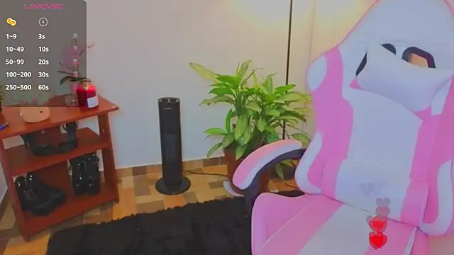 Snapshot of Nicole_Foxx_ chatting on 10, 7, 2026 Nicole Foxx online show from 10, 7, 2026
