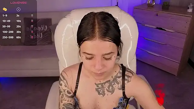 Nicole Foxx  online show from 26, 3, 2026