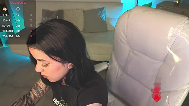 Nicole Foxx  online show from 27, 2, 2026