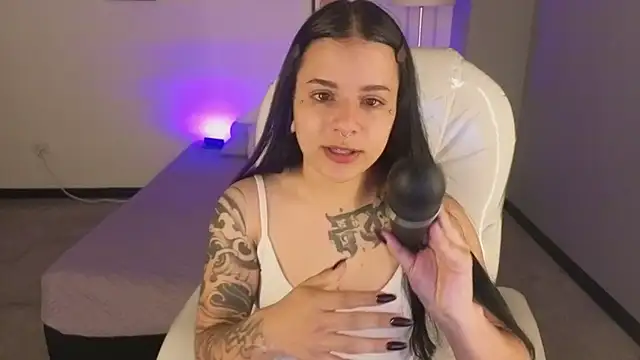 Nicole Foxx  online show from 10, 10, 2025