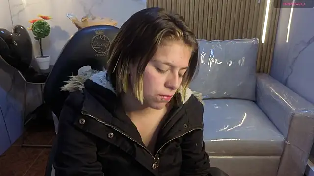 Kitten Cam online show from 22, 4, 2026