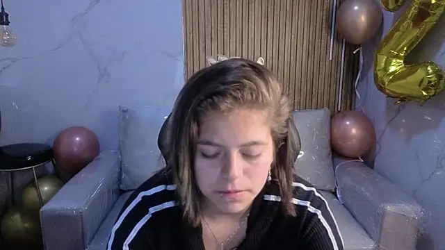 Kitten Cam online show from 17, 7, 2026