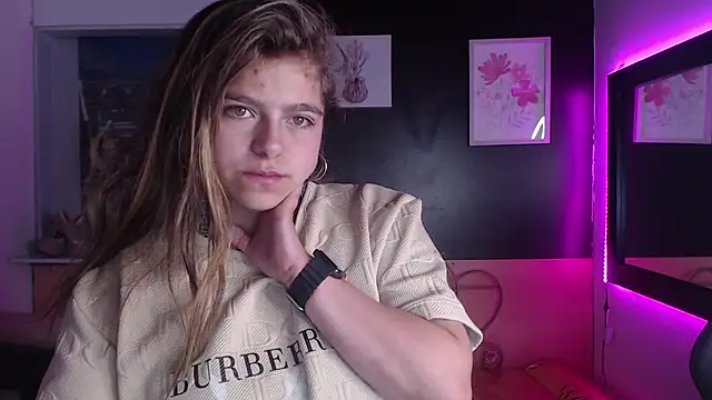 Kitten Cam online show from 4, 10, 2025