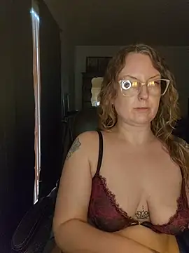 TattedMamaXOXO online show from 7, 4, 2026