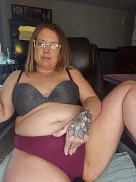 TattedMamaXOXO online show from 1, 3, 2025