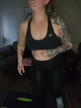 TattedMamaXOXO online show from 19, 11, 2025