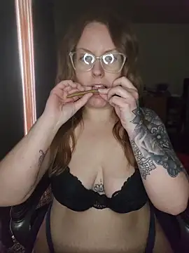 TattedMamaXOXO online show from 15, 5, 2026