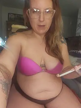 TattedMamaXOXO online show from 25, 2, 2025