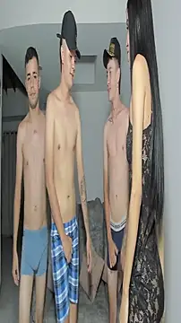 hotlittleones18 online show from 25, 10, 2025