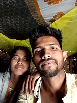 Hot couple 1 online show from 6, 3, 2025