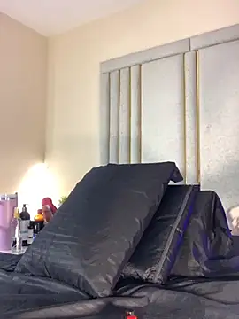 Snapshot of Liincostelloo chatting on 1, 12, 2025 Liincostelloo online show from 1, 12, 2025