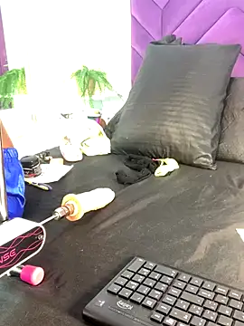 Snapshot of Liincostelloo chatting on 19, 12, 2025 Liincostelloo online show from 19, 12, 2025