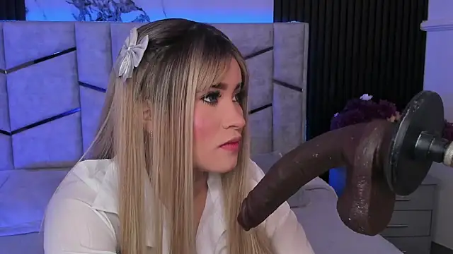 Gigidoll online show from 21, 11, 2025