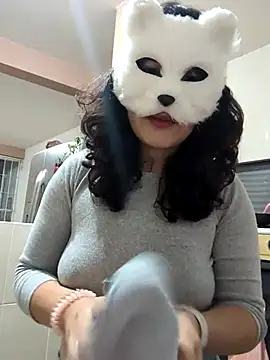 GinnyDelice online show from 2, 3, 2025