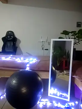 GinnyDelice online show from 13, 2, 2025