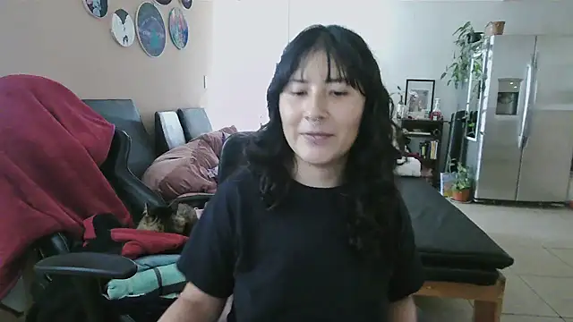 GinnyDelice online show from 4, 10, 2025