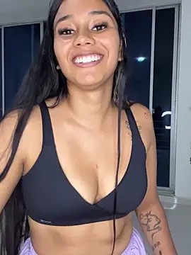 Snapshot of LIA_SWAN_ chatting on 4, 2, 2026 LIA SWAN online show from 4, 2, 2026