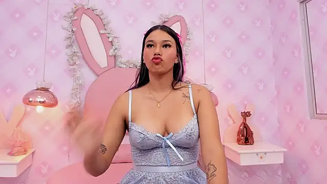 LIA SWAN  online show from 25, 11, 2025