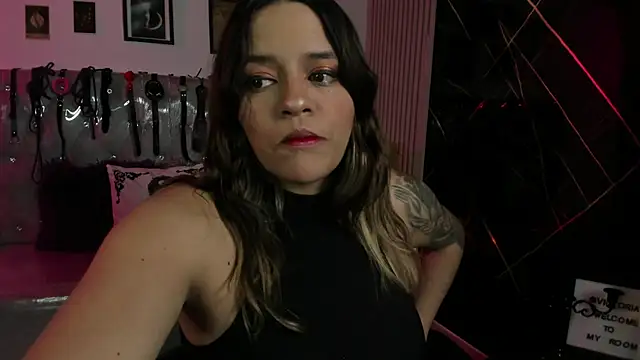 Snapshot of victoria__floyd chatting on 10, 7, 2026 victoria floyd online show from 10, 7, 2026