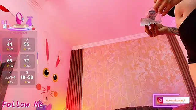 Aurora thomas  1 online show from 2, 3, 2025